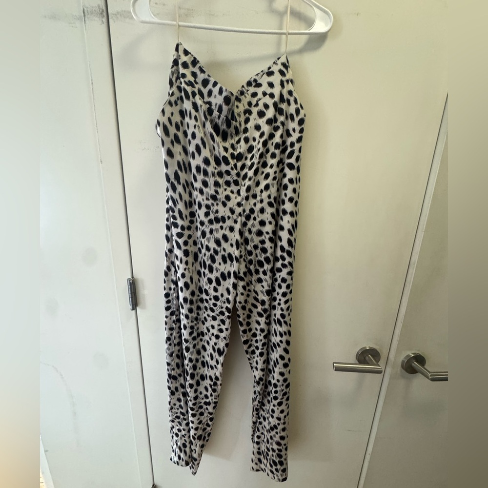 Lucy Paris Black and Cream Patterned Garment